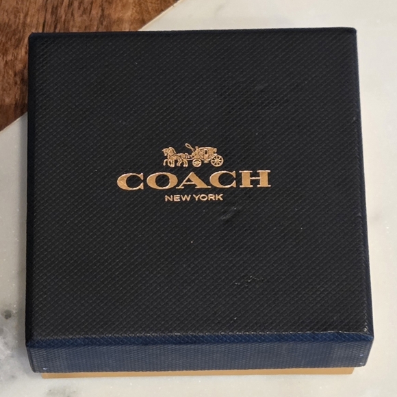 *NIB* Coach White and Gold Enamel Earrings - Picture 4 of 8